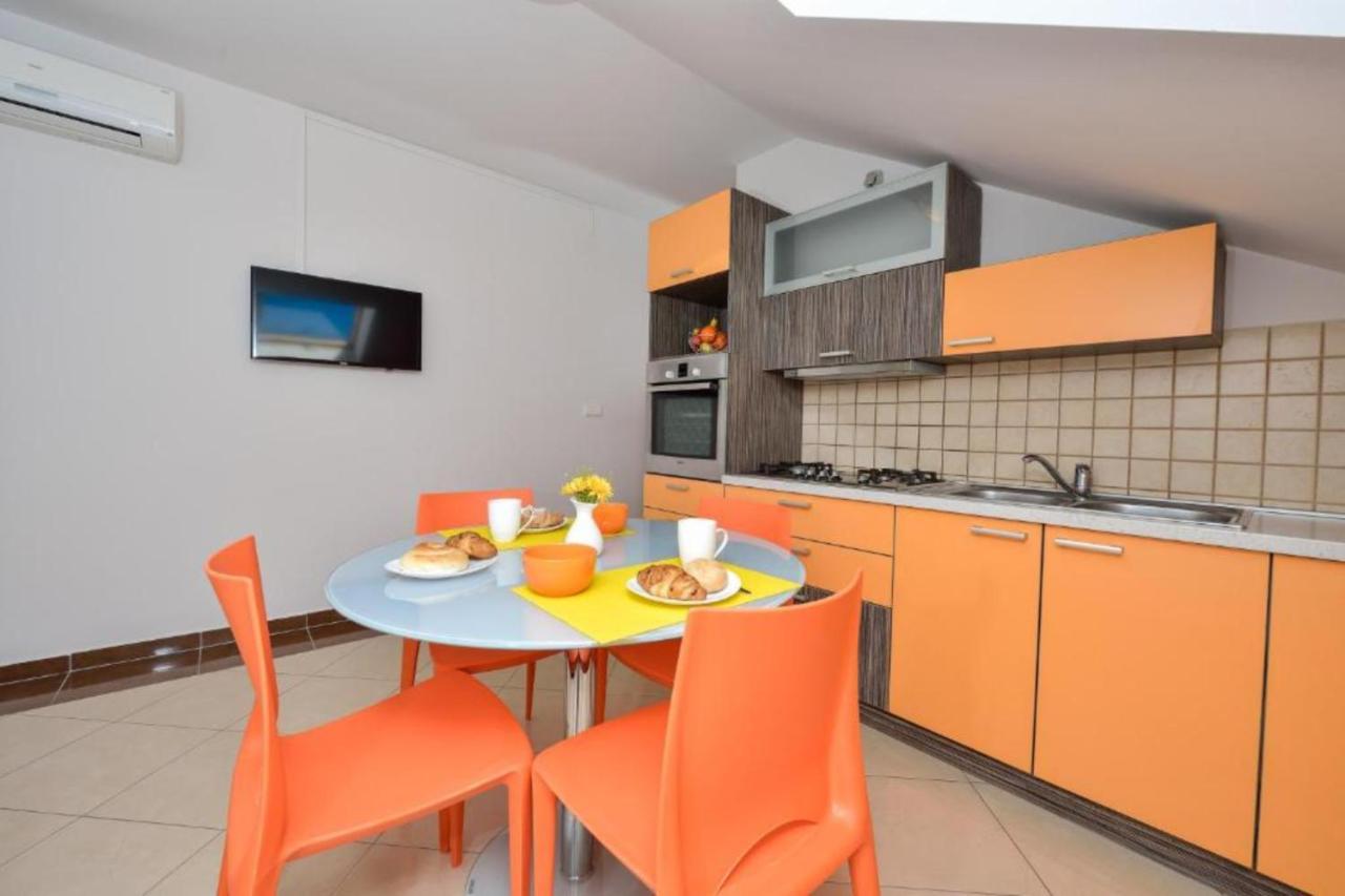 Apartment Gianluca Zadar Exteriör bild
