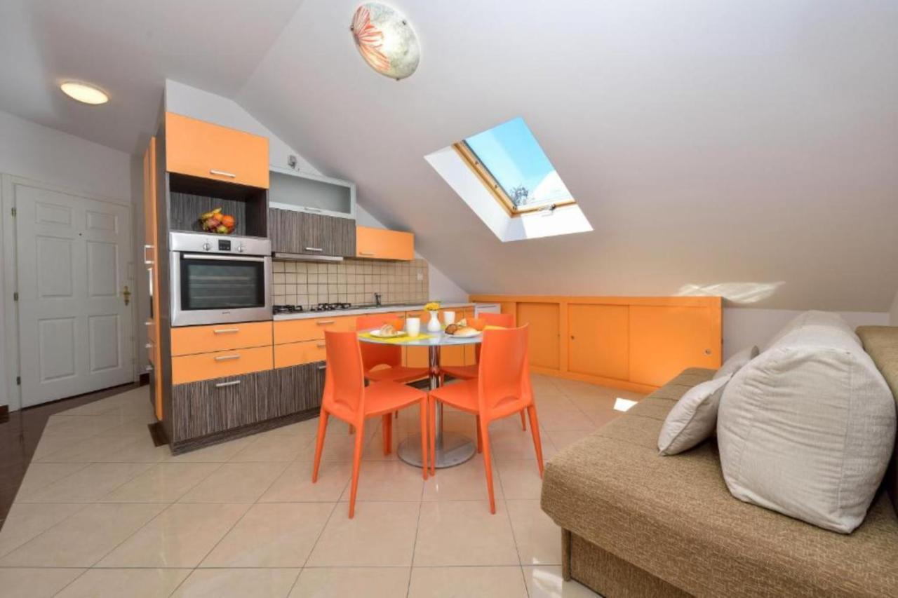 Apartment Gianluca Zadar Exteriör bild